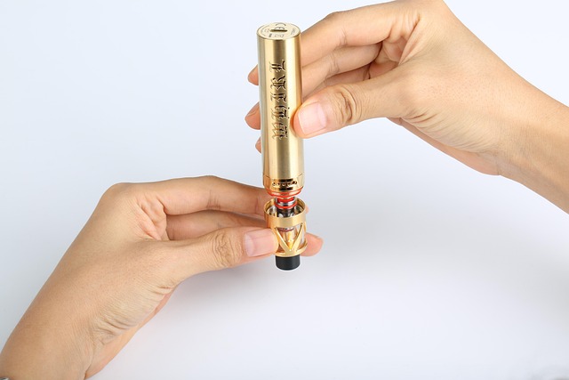 práce s e cigaretou